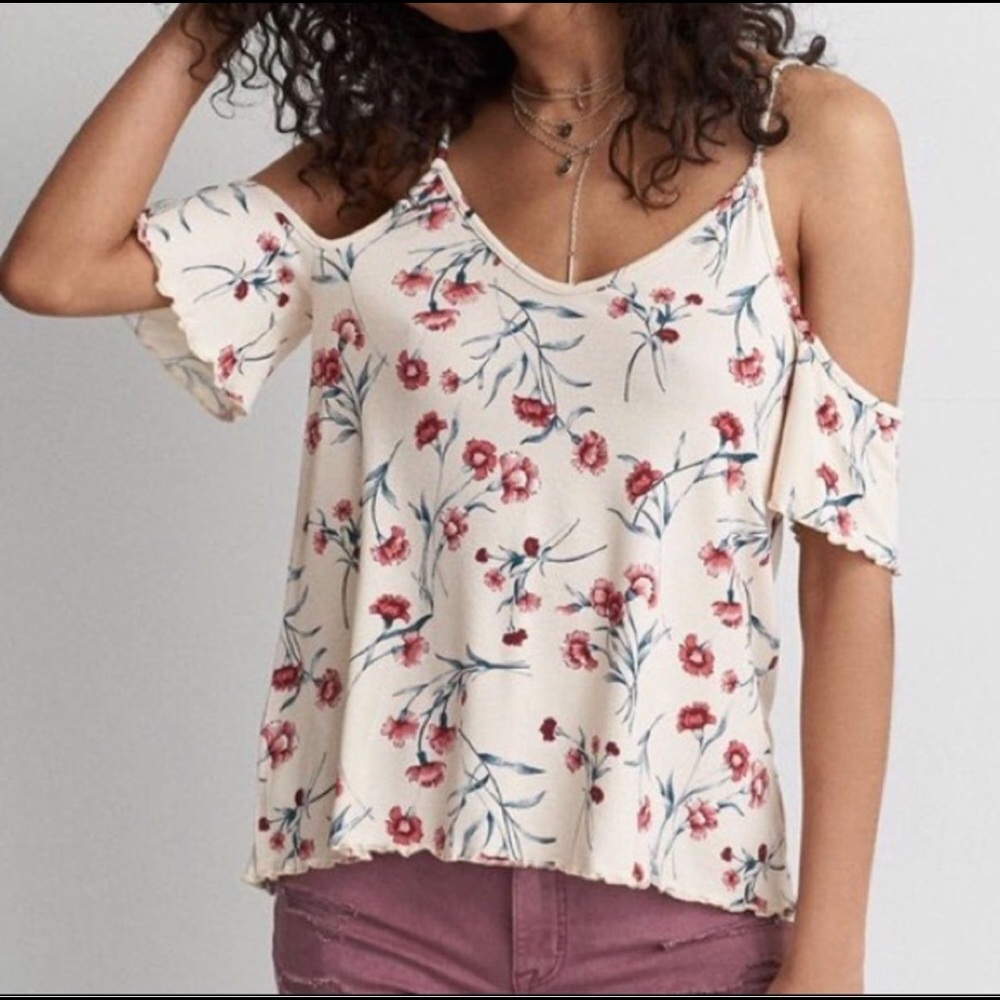 American Eagle Cold Shoulder Lettuce Cut Top